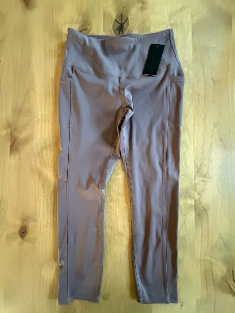 LegEnd Pocket Capri Size Medium High Waisted Taupe Leggings NWT